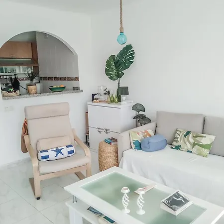 Studio With Sea Views *